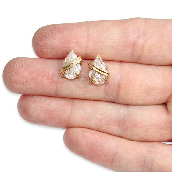 Vintage Cubic Zirconia Teardrop Stud Earrings Pear Shape Gold Plated Studs - Picture 3 of 3